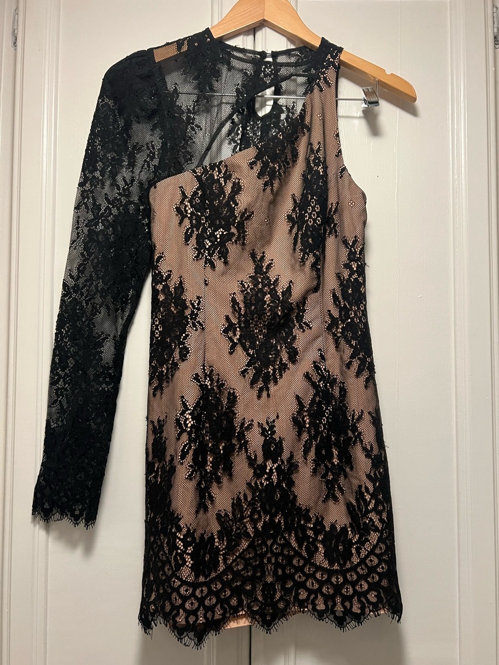 NWOT NBD Black Lace Mini Dress Revolve One Shoulder Long Sleeve Mini Size Small
